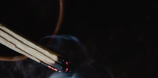 rytuał oczyszczania, palo santo