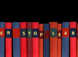 Co wpłynęło na rozwój kształcenia na odległość?